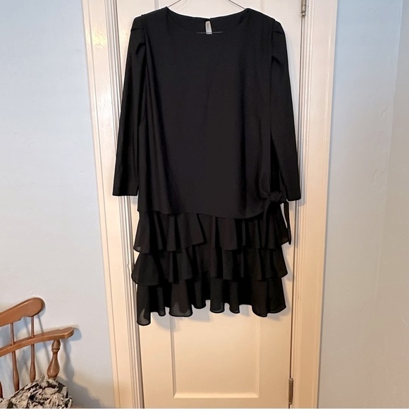 T Fe Vtg. Stunning Polyester Three Tiered Side Tie Long Sheer Sleeve Dress Sz 16 - Picture 3 of 16